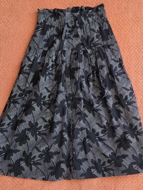 Universal Thread Black Floral Maxi Skirt Size XS